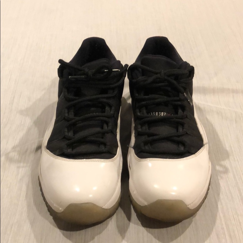 Jordan 11 Tuxedo (2013)